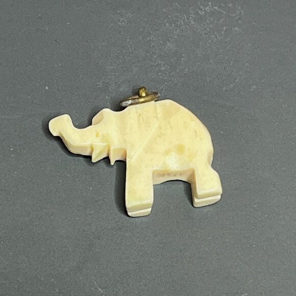 Vintage Miniature Elephant Charm Pendant Celluloid Cracker Jack Prize - Picture 4 of 6